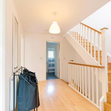 Pass The Keys 49 Byron Square Modern And Spacious 3 Bed Home With Free Parking Кембридж Экстерьер фото