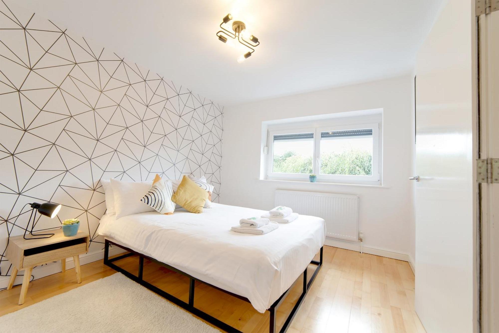 Pass The Keys 49 Byron Square Modern And Spacious 3 Bed Home With Free Parking Кембридж Экстерьер фото
